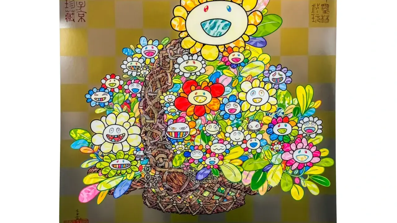 Cesta de flores sonrientes de Takashi Murakami sobre fondo dorado a cuadros.