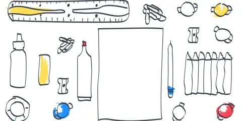 Ideas para cuando no sabes que dibujar: regla, botellas, clips, sacapuntas, velas, crayones y más.