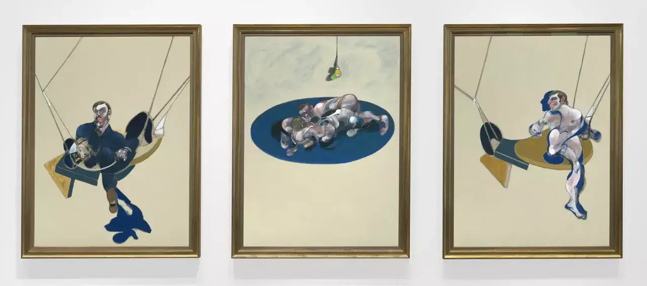 Tr&iacute;ptico de Francis Bacon, pintor, con figuras distorsionadas en columpios y un grupo de cuerpos en el centro.
